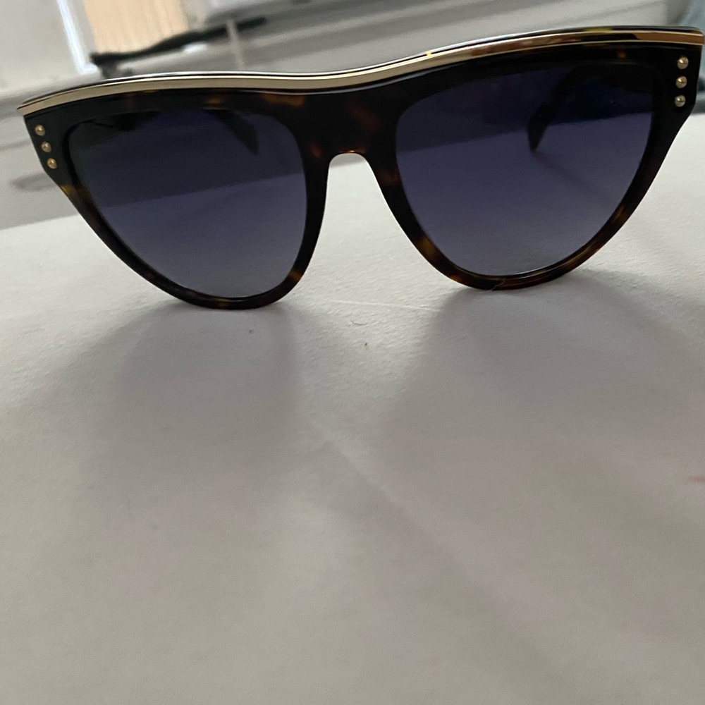 Designer Sunglasses LIKE NEW ❣️